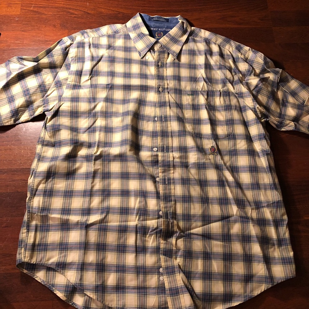 Tommy Hilfiger Short Sleeve Size XL Plaid ButtonUp